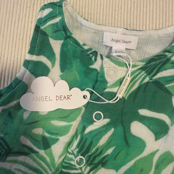 Angel Dear Green and White Tropical Leaf One Piece - Picture 3 of 6